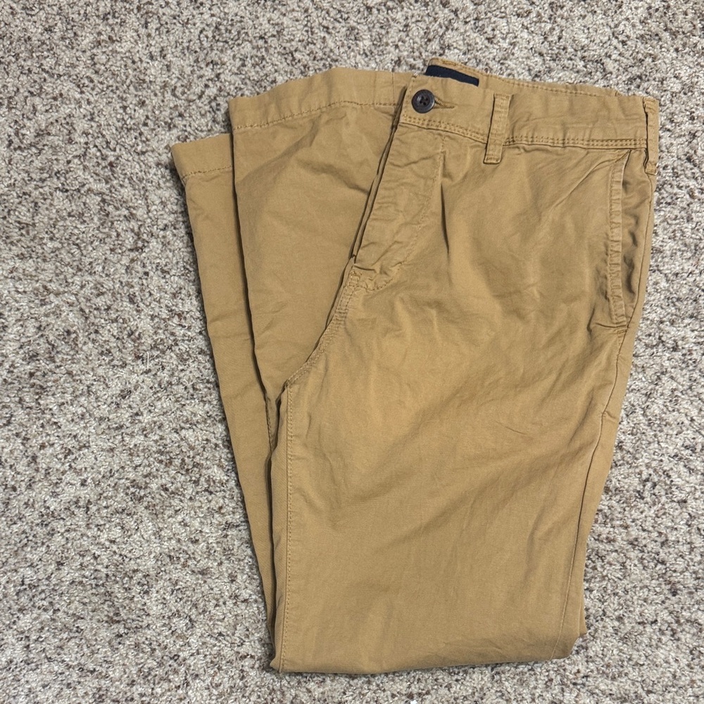 American Eagle Outfitters Tan Chinos